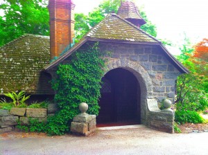 carriage house